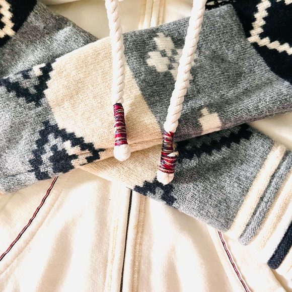 NAPAPIJRI Geographic Lambswool/Cotton blend Aztec print  hoodie Women’s size M - Picture 7 of 14